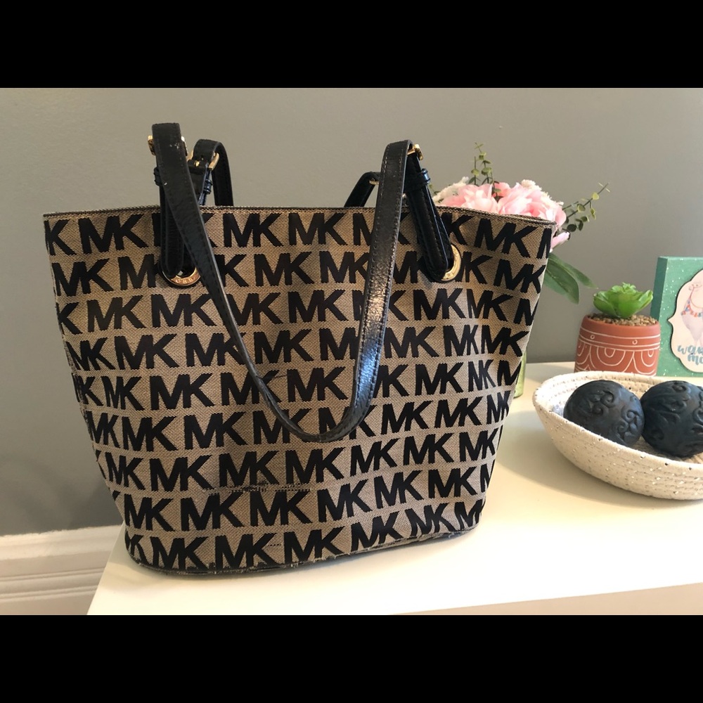Michael Kors Purse!